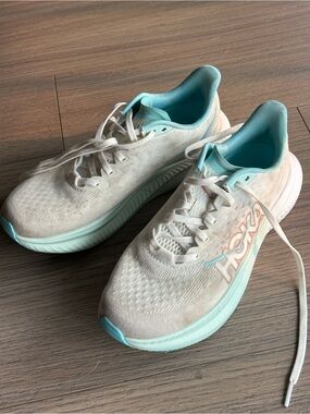 Hoka Women's Mach 6 Running Shoes